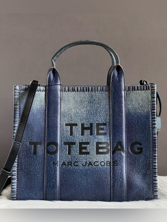 Marc Jacobs Handbags - 2F3HTT059H01 - Marc Jacobs The Denim-Printed Leather Medium Tote Bag